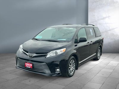 2018 Toyota SIENNA XLE PREM XLE Premium