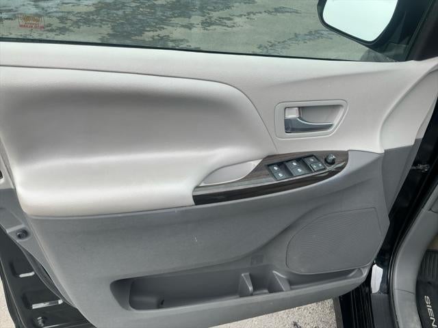 2018 Toyota SIENNA XLE PREM XLE Premium