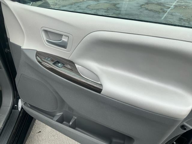 2018 Toyota SIENNA XLE PREM XLE Premium