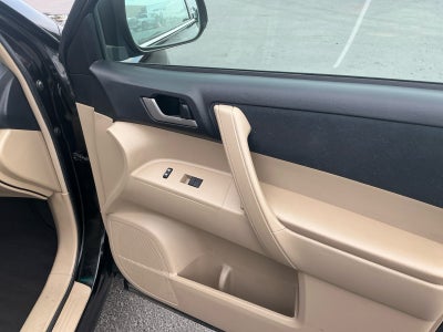 2013 Toyota HIGHLANDER Plus