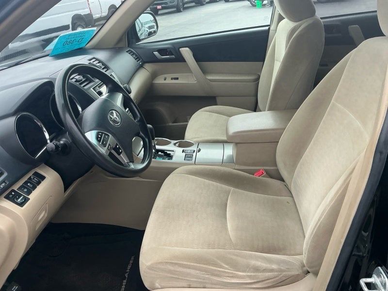 2013 Toyota HIGHLANDER Plus