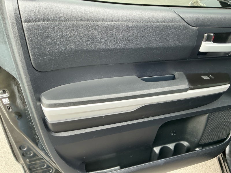 2018 Toyota TUNDRA 4X4 SR5