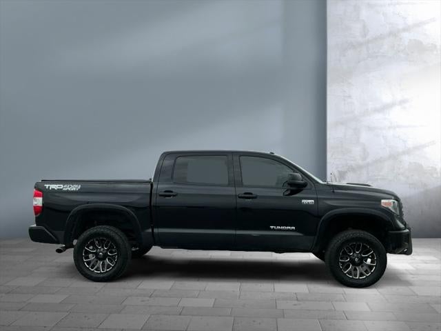 2018 Toyota TUNDRA 4X4 SR5