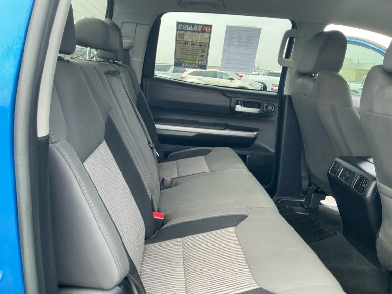 2017 Toyota TUNDRA 4X4 SR5