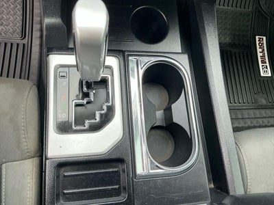 2017 Toyota TUNDRA 4X4 SR5