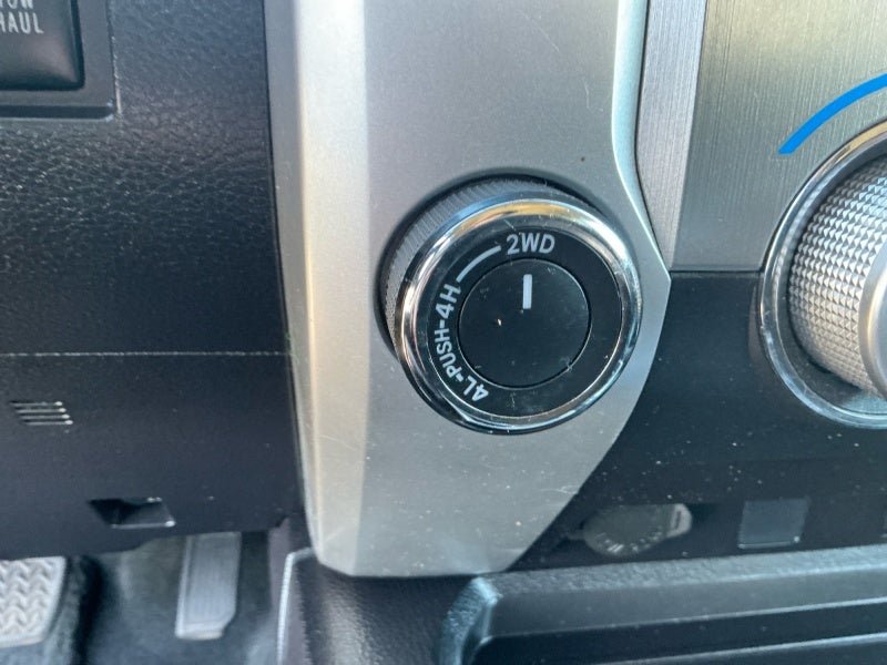 2015 Toyota TUNDRA 4X4 LTD