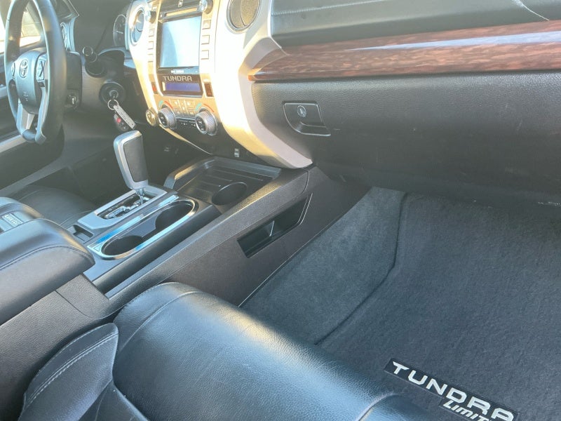 2015 Toyota TUNDRA 4X4 LTD