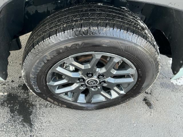 2024 Toyota TUNDRA 4X4 SR5