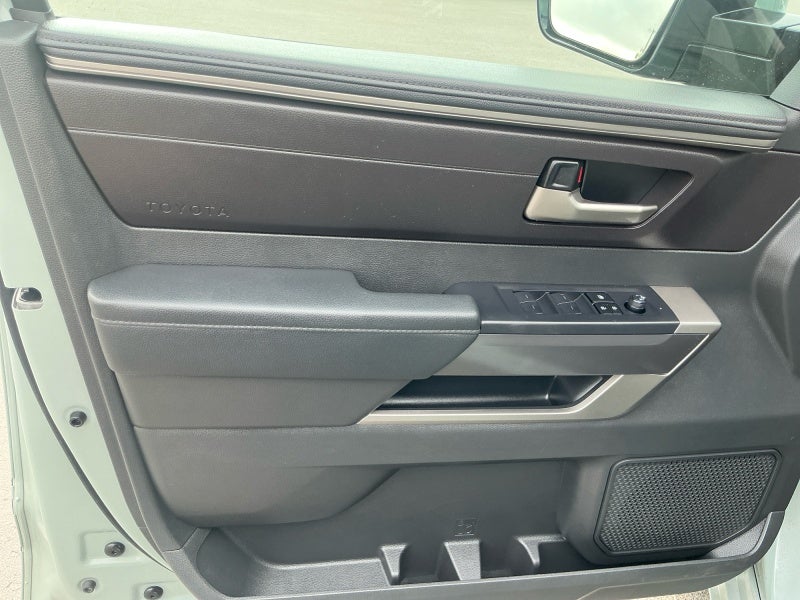 2025 Toyota TUNDRA 4X4 SR5