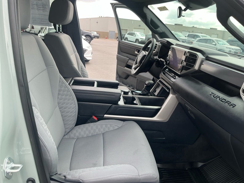 2025 Toyota TUNDRA 4X4 SR5