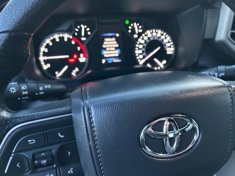 2025 Toyota TUNDRA 4X4 SR5
