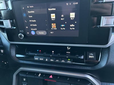 2025 Toyota TUNDRA 4X4 SR5