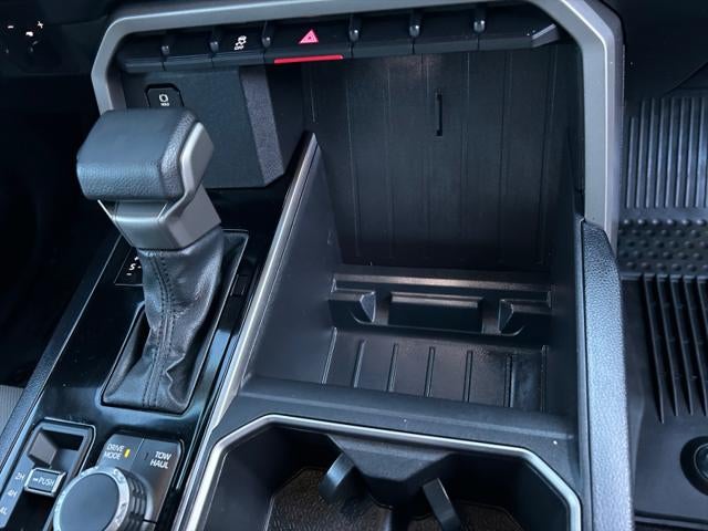 2025 Toyota TUNDRA 4X4 SR5