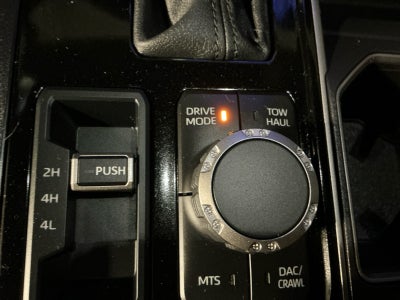 2025 Toyota TUNDRA 4X4 SR5