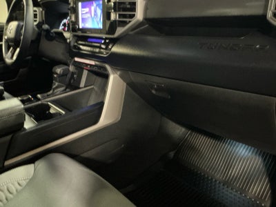 2025 Toyota TUNDRA 4X4 SR5