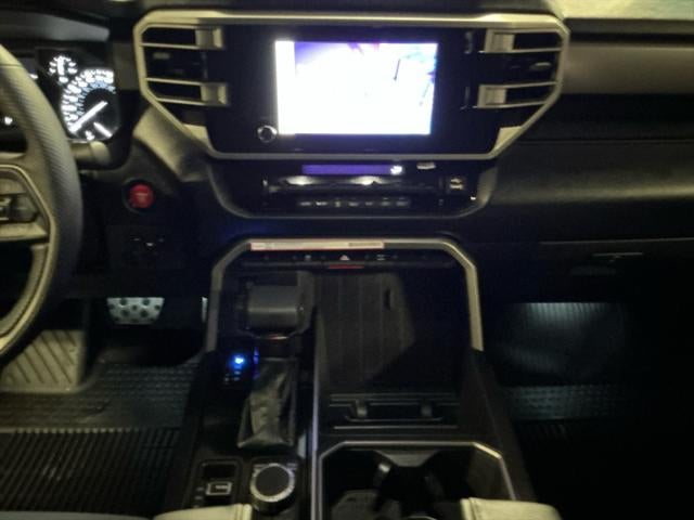 2025 Toyota TUNDRA 4X4 SR5