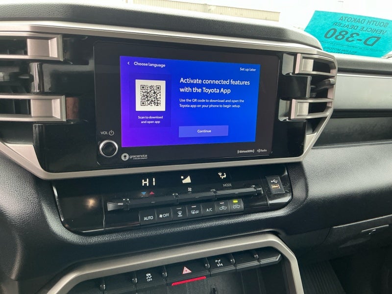 2024 Toyota TUNDRA 4X4 SR5