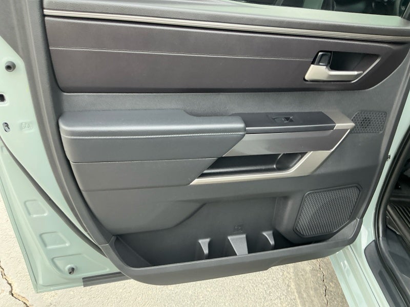 2024 Toyota TUNDRA 4X4 SR5