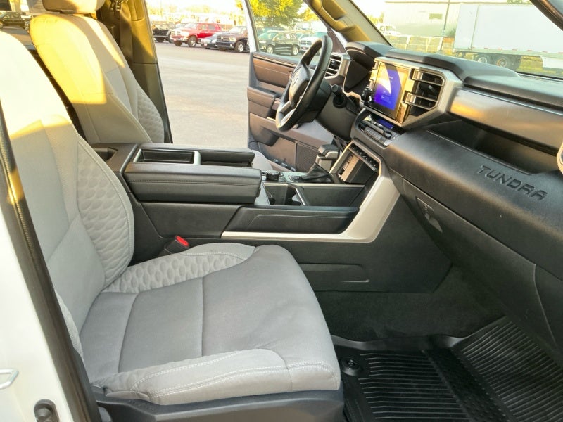 2025 Toyota Tundra 4WD SR5