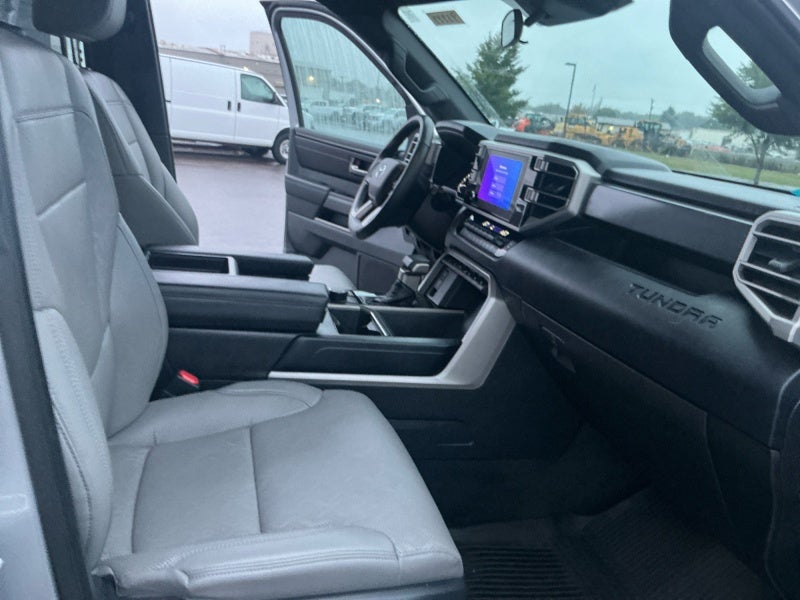 2025 Toyota Tundra 4WD SR5