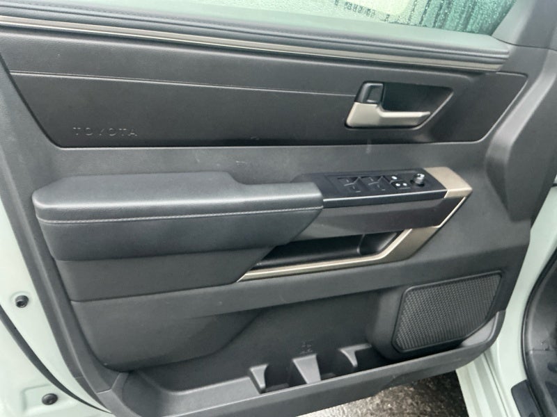 2025 Toyota Tundra 4WD SR5