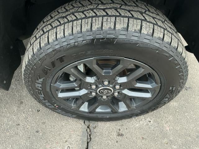 2023 Toyota TUNDRA 4X4 Platinum