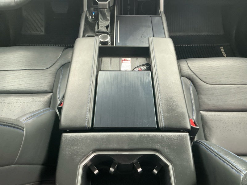 2023 Toyota TUNDRA 4X4 Platinum