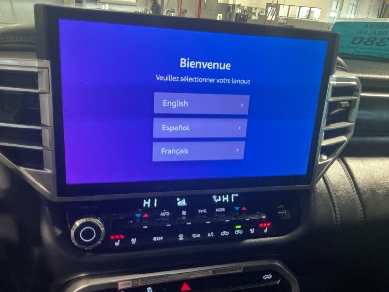 2025 Toyota TUNDRA 4X4 Platinum