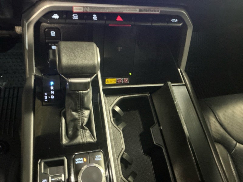 2025 Toyota TUNDRA 4X4 Platinum