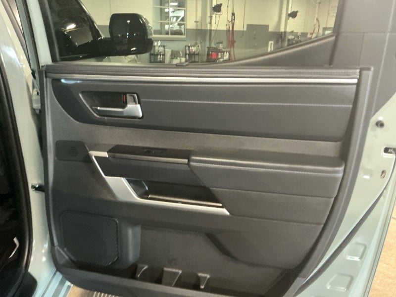 2025 Toyota TUNDRA 4X4 Platinum