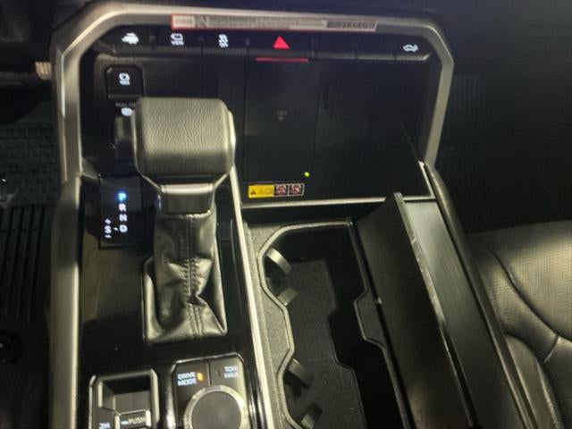 2025 Toyota TUNDRA 4X4 Platinum