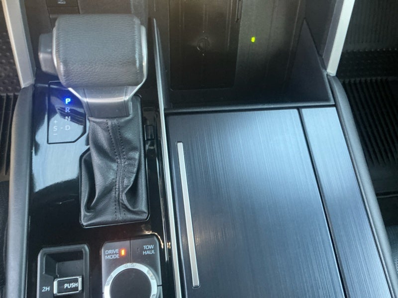 2023 Toyota TUNDRA 4X4 Platinum