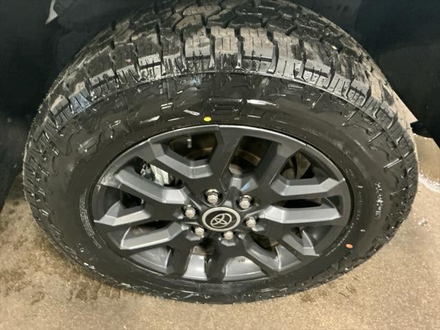 2022 Toyota TUNDRA 4X4 Platinum