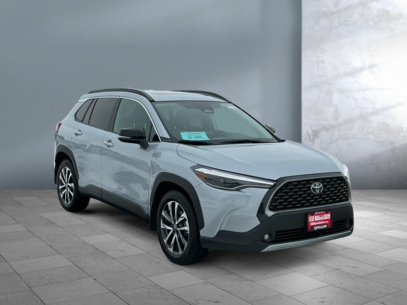 2025 Toyota Corolla Cross XLE