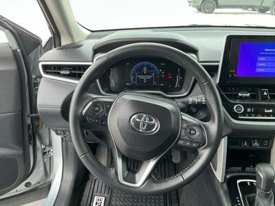 2025 Toyota Corolla Cross XLE