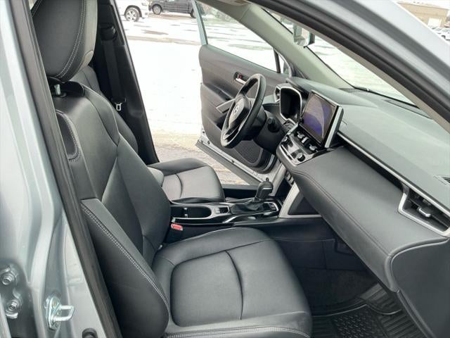 2025 Toyota Corolla Cross XLE