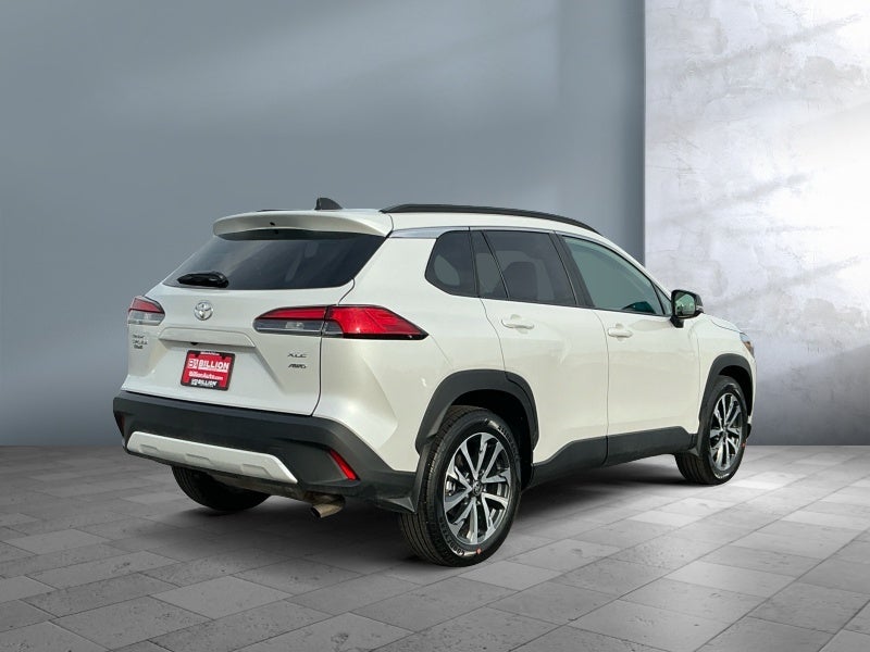 2025 Toyota Corolla Cross XLE