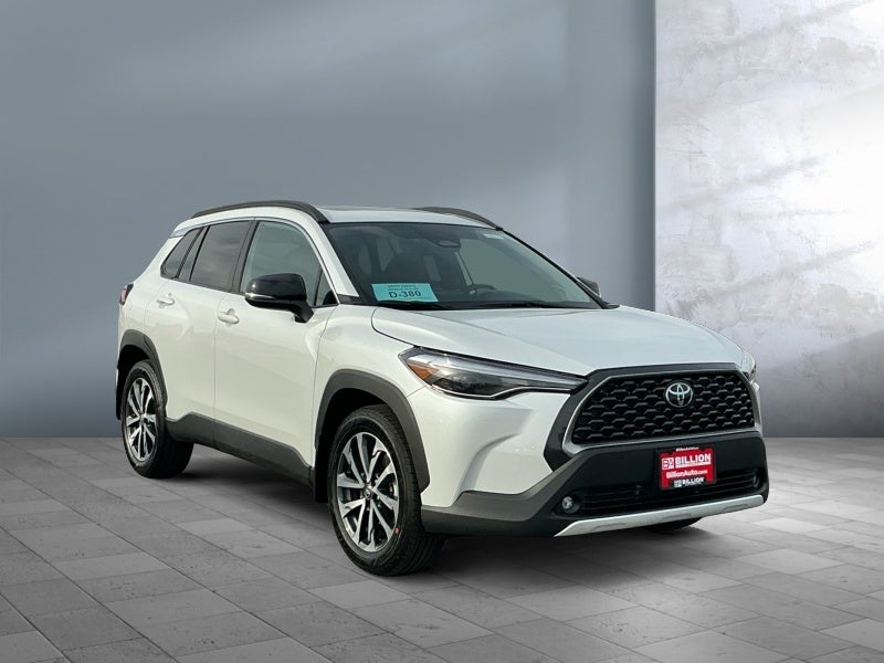 2025 Toyota Corolla Cross XLE
