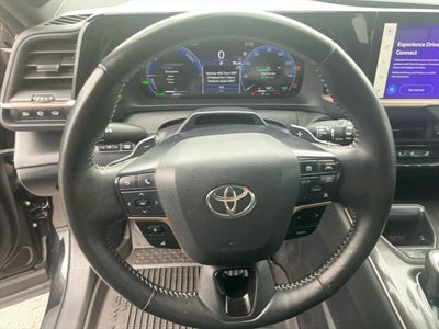 2025 Toyota Toyota Crown Signia Limited