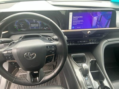 2025 Toyota Toyota Crown Signia Limited