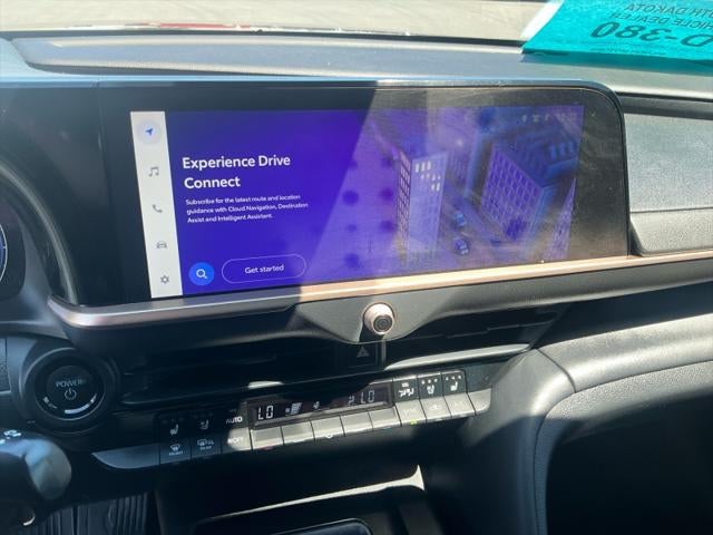 2025 Toyota Toyota Crown Signia XLE