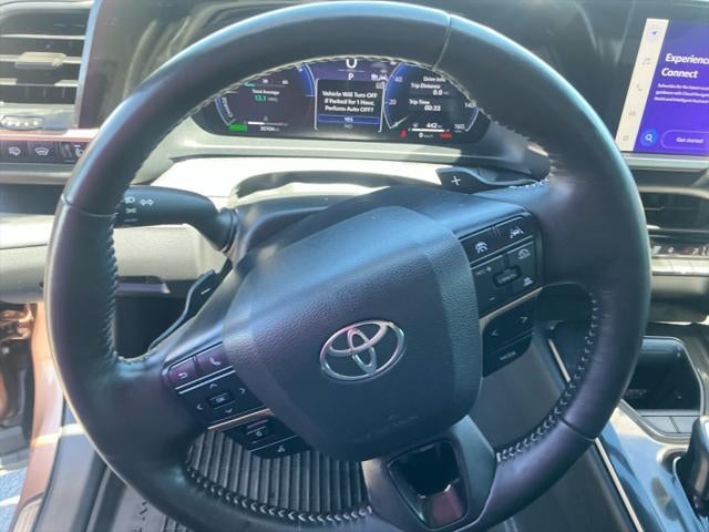 2025 Toyota Toyota Crown Signia XLE