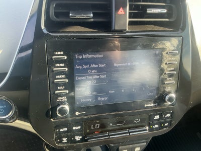 2021 Toyota PRIUS XLE