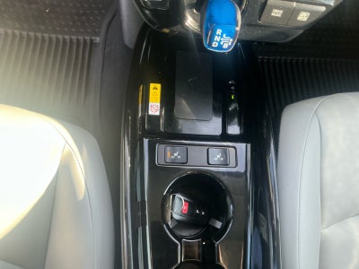 2021 Toyota PRIUS XLE