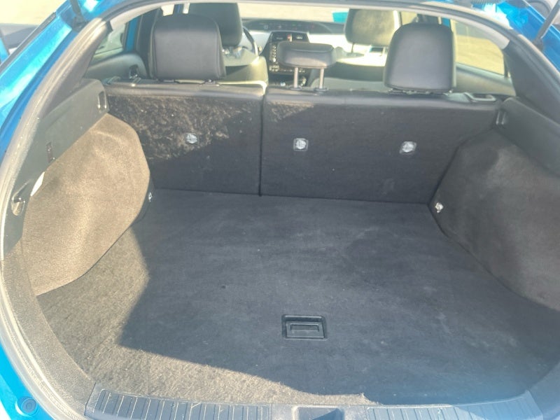 2021 Toyota PRIUS XLE