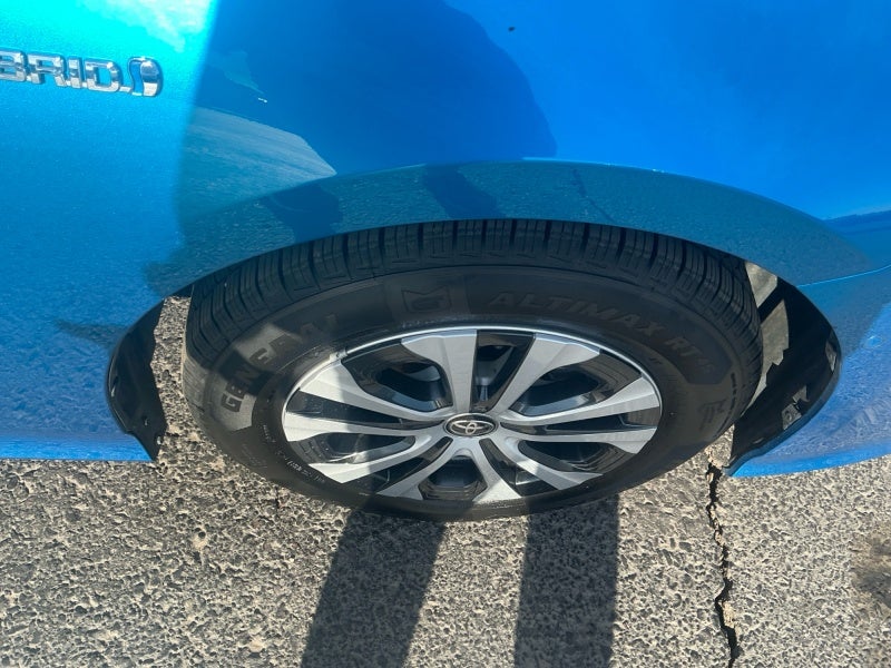 2021 Toyota PRIUS XLE