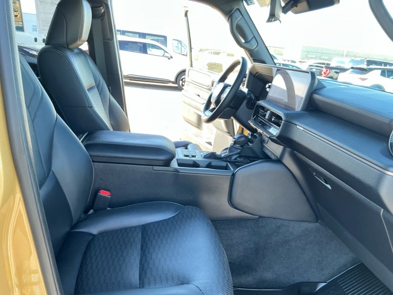 2025 Toyota LAND CRUISER 4WD (Natl)