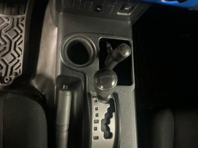 2007 Toyota FJ CRUISER 4WD 4dr Auto