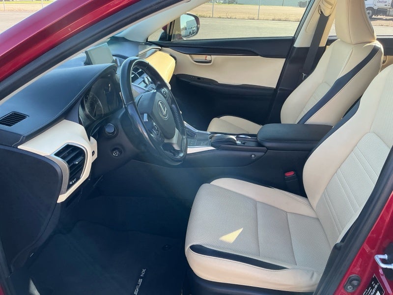 2016 Lexus NX 200t FWD 4dr