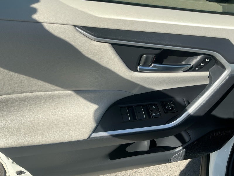 2022 Toyota RAV4 HYBRID Hybrid XLE Premium